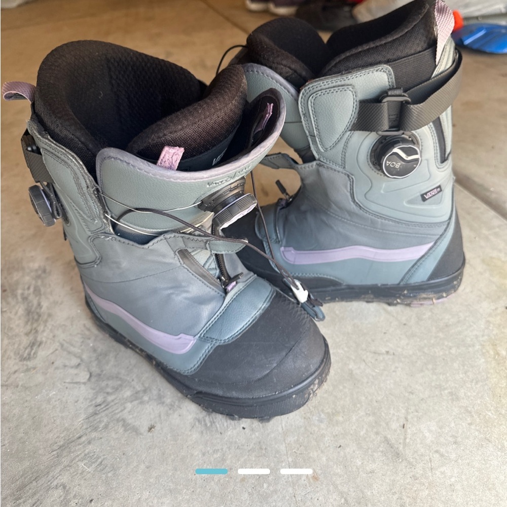 Vans viaje range womens Snowboard Boots